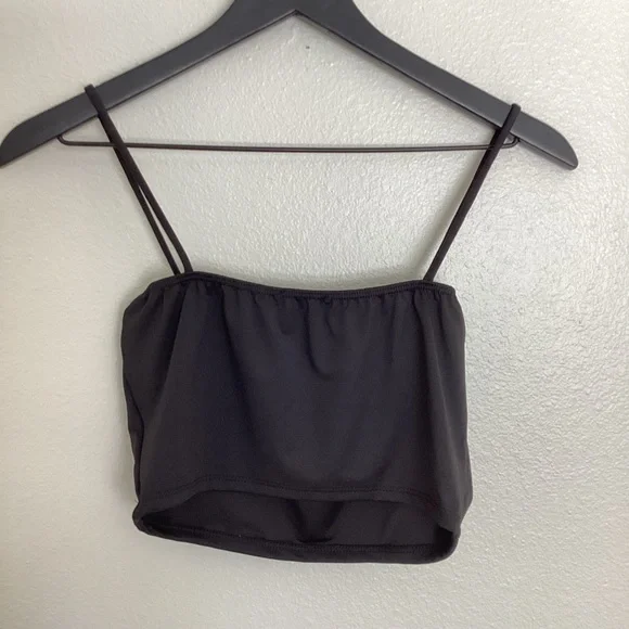 NEW Fashion Nova | Day & Night Black Cropped Cami Tank - Picture 4 of 5